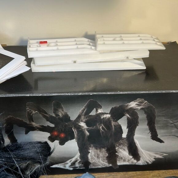 Spirit Halloween Black Jumping Spider 01116706 24” Decor USE ONLY DOESNT WORK - Picture 5 of 10